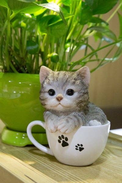 Pet Pals: Teacup Kitten Grey Tabby Statue