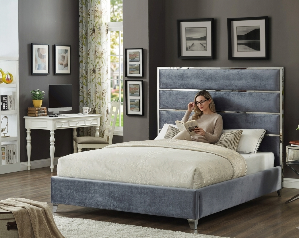 LAUREN KING GRAY VELVET UPHOLSTERED PLATFORM BED